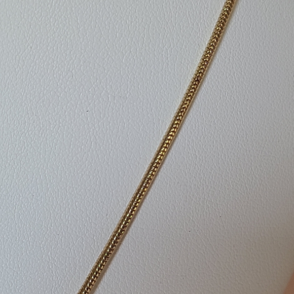 Napier Gold Tone Cobra Chain Orbital Purple Glitter Dangle Pendant Necklace - Picture 4 of 9